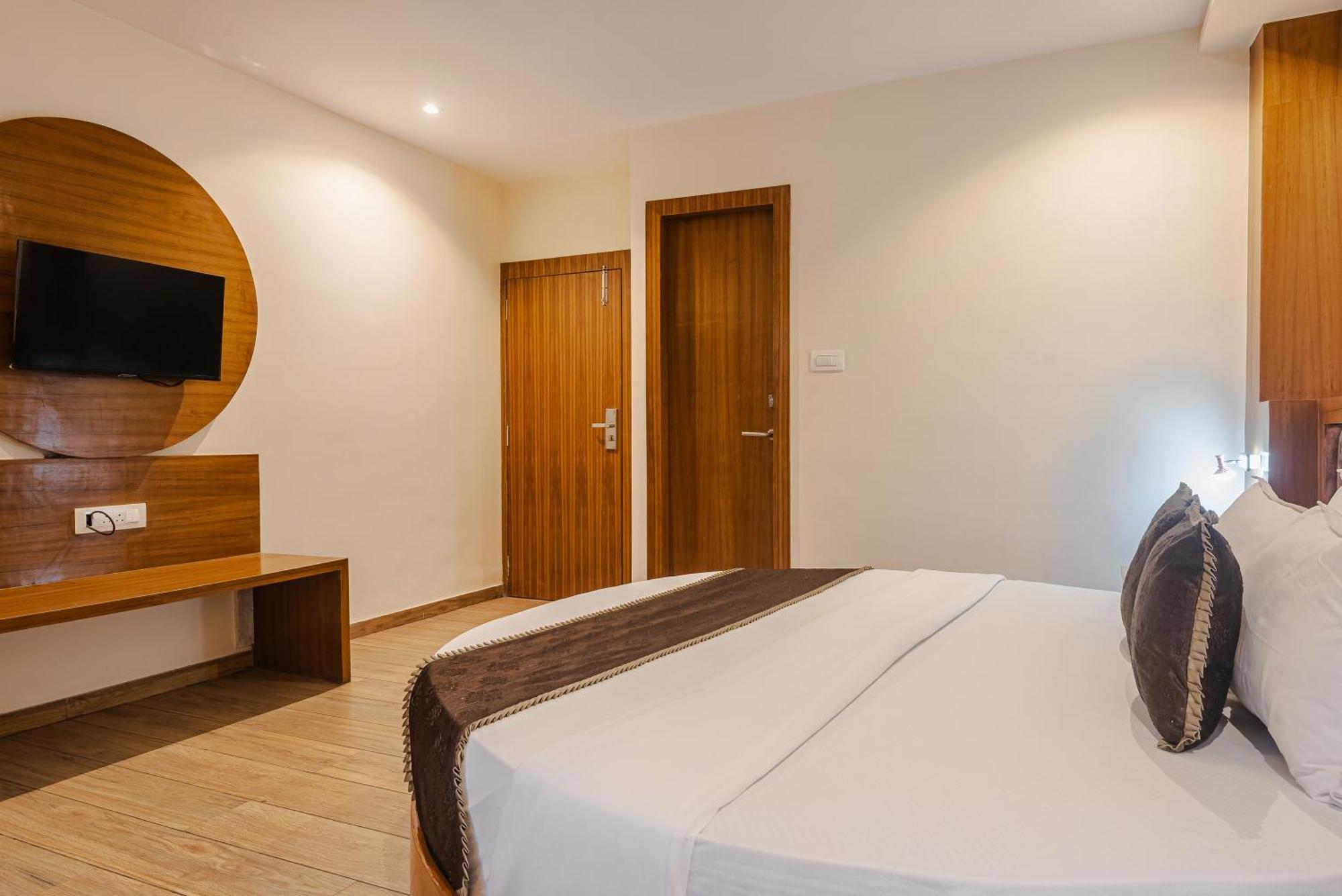 Hotel Silver Park مومباي المظهر الخارجي الصورة