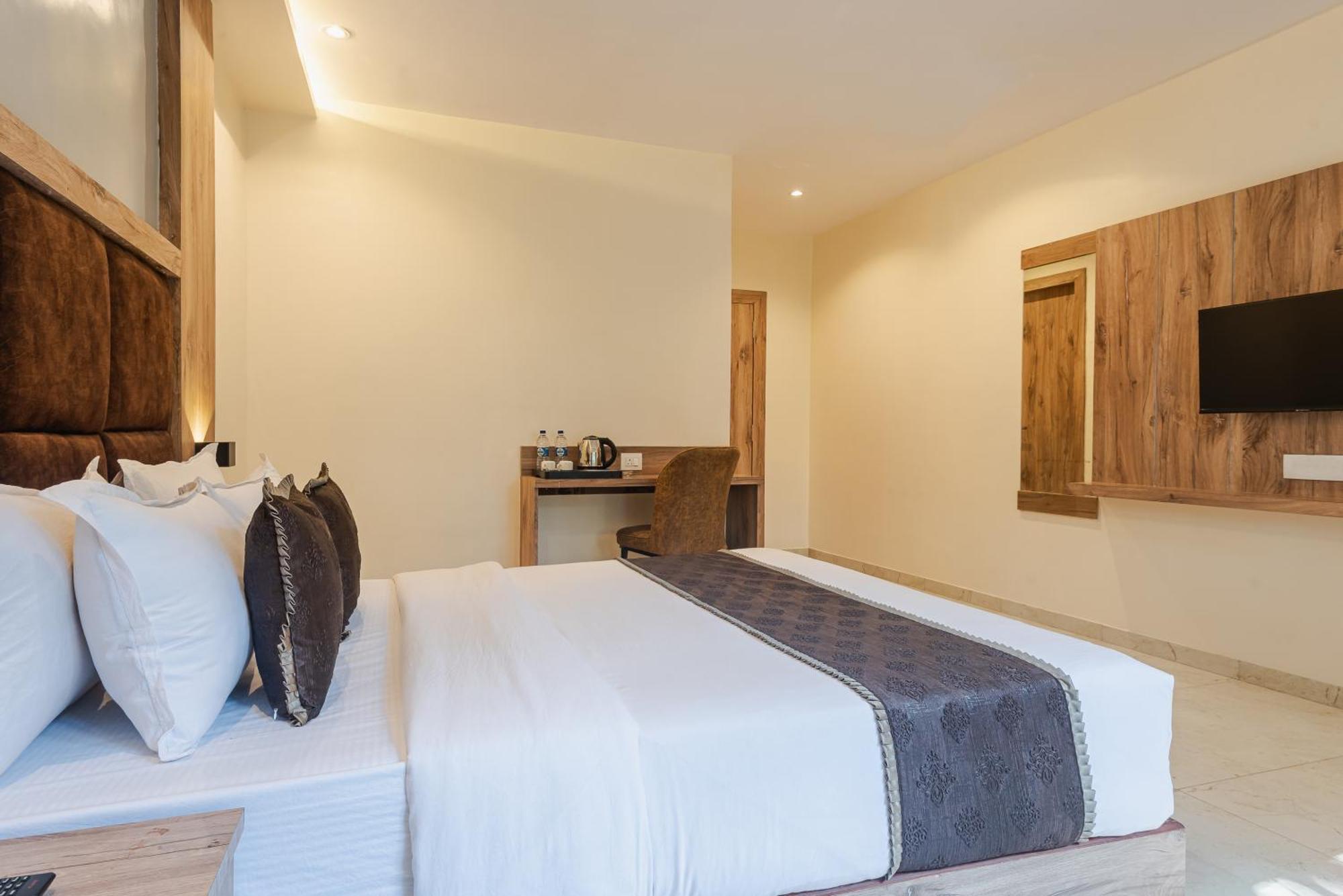 Hotel Silver Park مومباي المظهر الخارجي الصورة